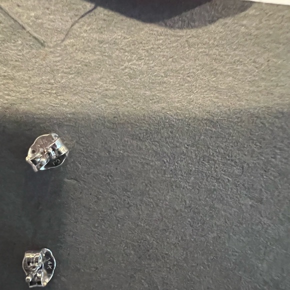 Brilliant Earth Authentic natural diamonds studs and necklace white gold - Picture 3 of 4